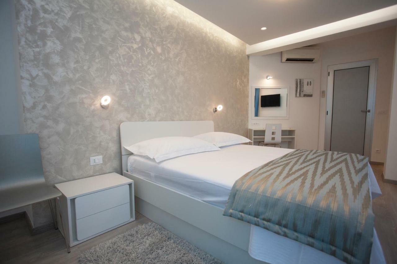 Apartments Lovret Flowers Split Dış mekan fotoğraf